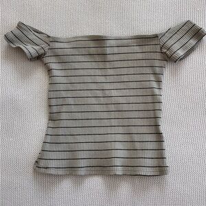 Urban Outfitters pale green crop with off the shoulder sleeves!